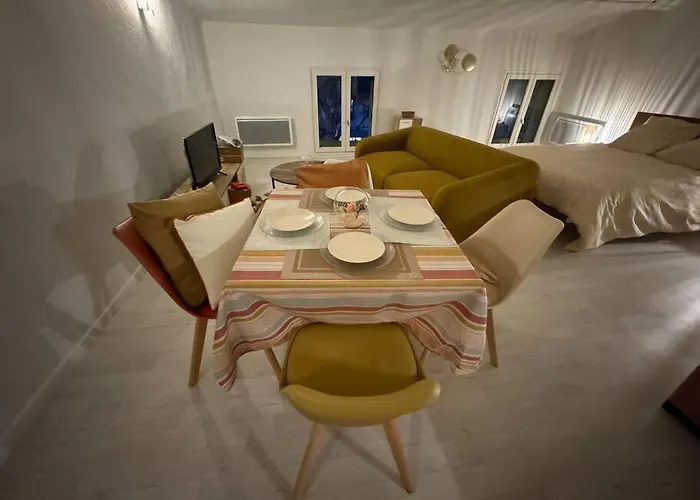 Carpentras Cosy& 3 Voyageurs&