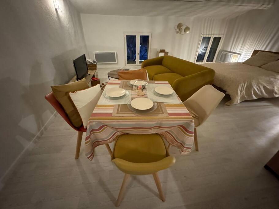 Cosy& 3 Voyageurs& Carpentras